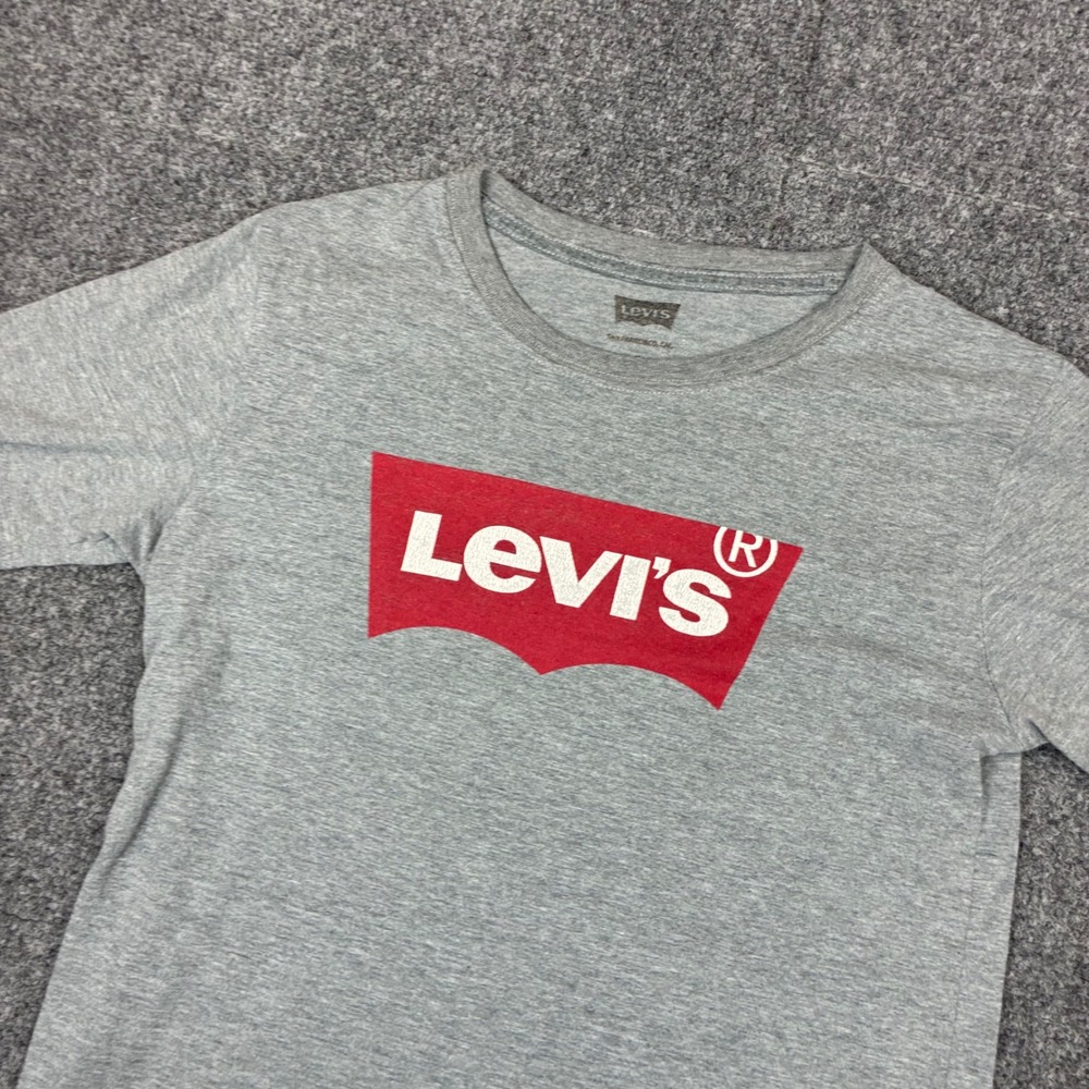 Levis Kids Boys Size Large 12-14 Heather Gray Red Batwing Logo Graphic Shirt